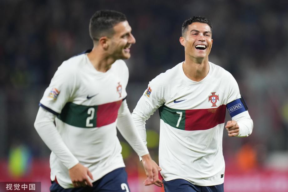 [图]C罗送点+助攻 B费传射 葡萄牙4-0客胜捷克